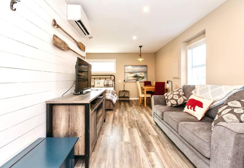 Raincoast Retreat At Shawnigan Lake! Extérieur photo