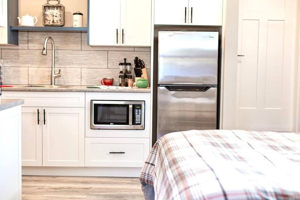 Raincoast Retreat At Shawnigan Lake! Extérieur photo